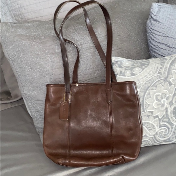 Coach Handbags - Original Coach leather bag.